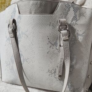 Enzo Angiolini White and Light Gray Snakeskin-Effect Tote